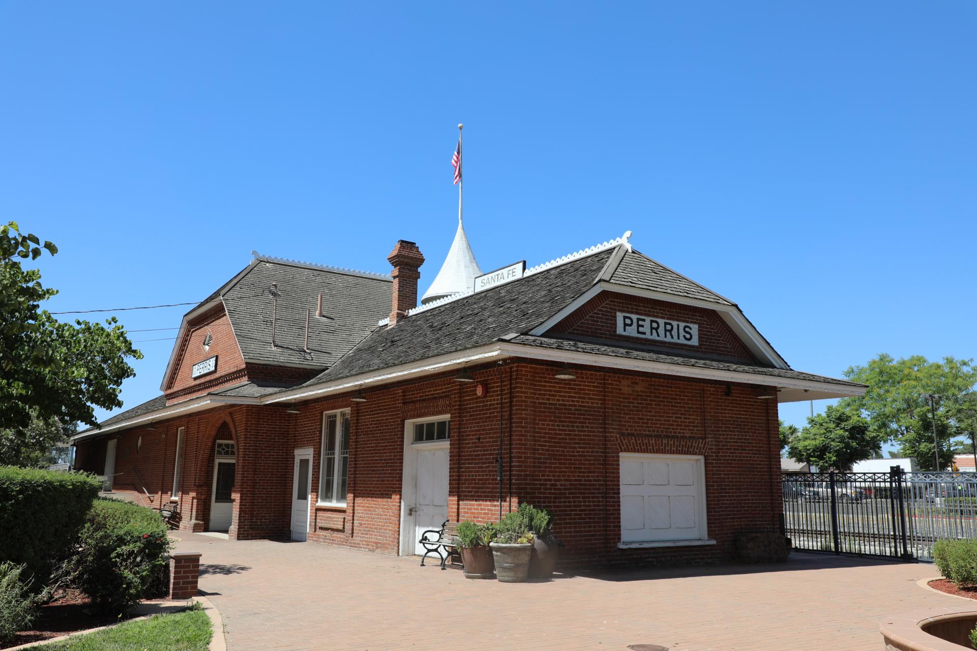 Santa Fe Depot 1